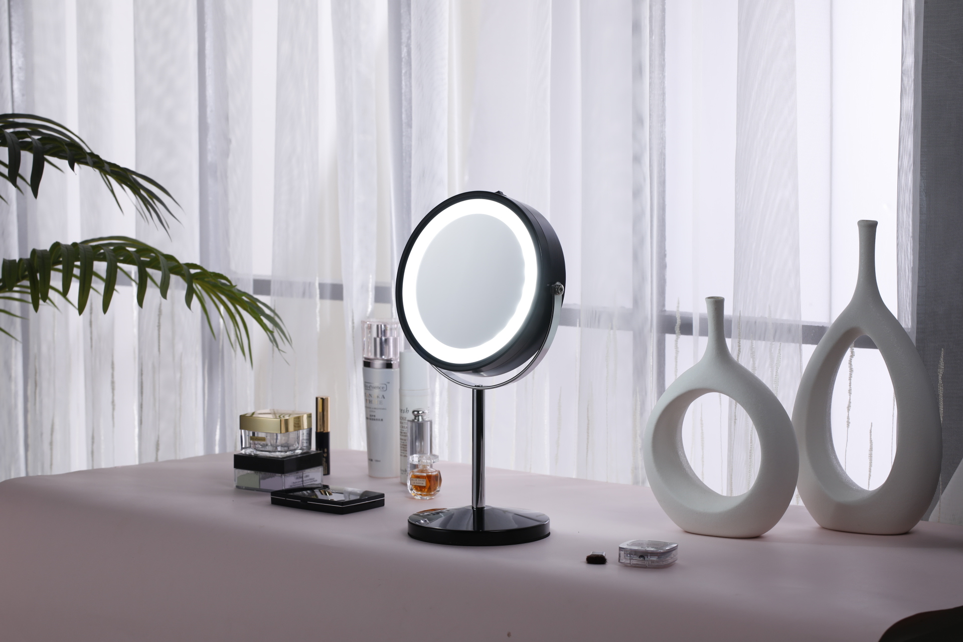 Family Use Portable Makeup Mirror Metal Led Light Mirrors And Professional Vanity Mirror With Lights