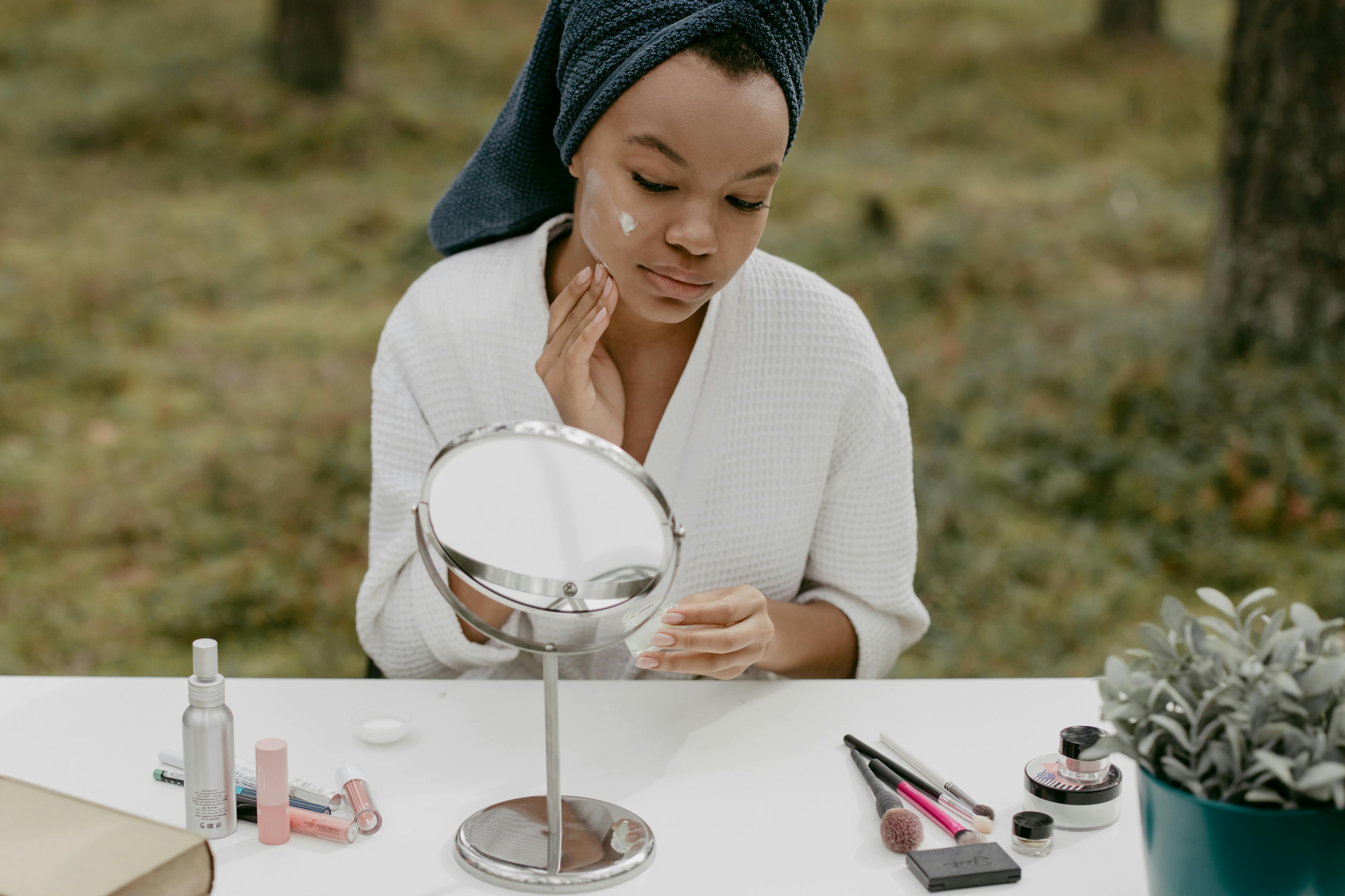 Selecting a makeup mirror is no longer confusing, these are the points you must know!